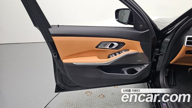 BMW 3 Series (G20) 320i M Sport 2025 — фото 24