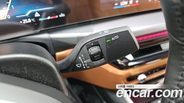 BMW 3 Series (G20) 320i M Sport 2025 — фото 28