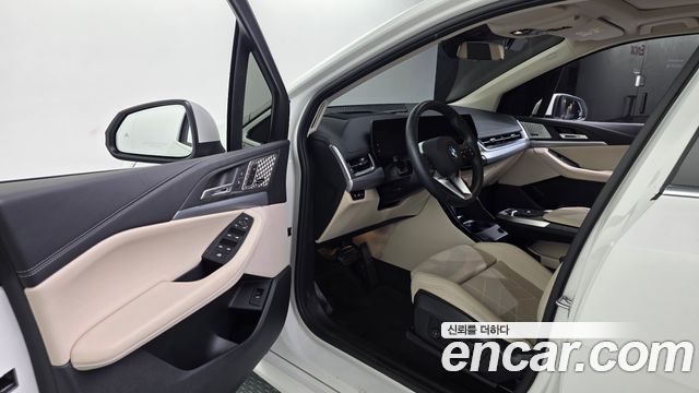 BMW 2 Series Active Tourer (U06) 220i M Sport Design 2025 — фото 10