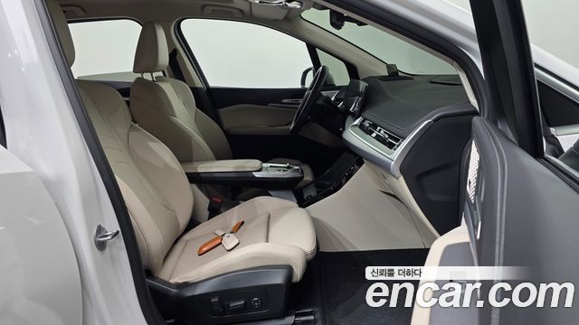 BMW 2 Series Active Tourer (U06) 220i M Sport Design 2025 — фото 11