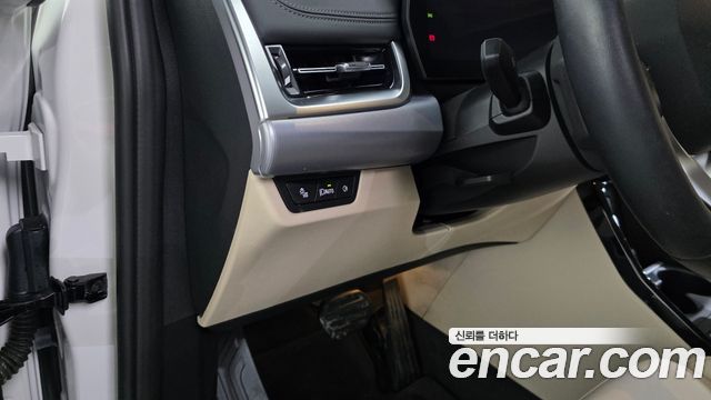 BMW 2 Series Active Tourer (U06) 220i M Sport Design 2025 — фото 31