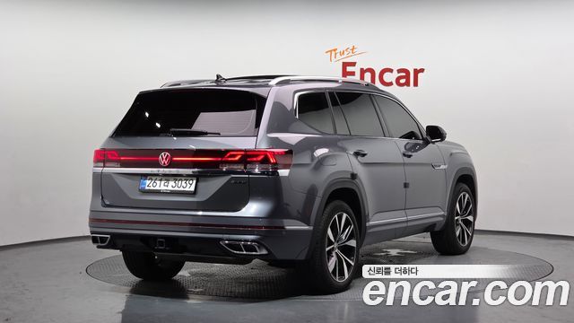 Volkswagen Atlas 2.0 TSI R-LINE 7-Seater 2025 — фото 2