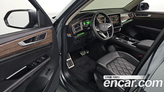 Volkswagen Atlas 2.0 TSI R-LINE 7-Seater 2025 — фото 10