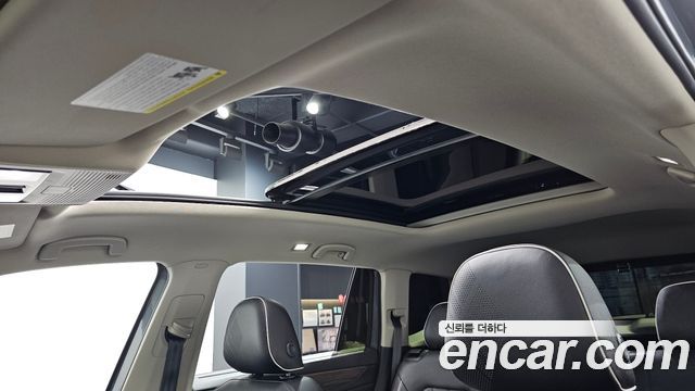 Volkswagen Atlas 2.0 TSI R-LINE 7-Seater 2025 — фото 20