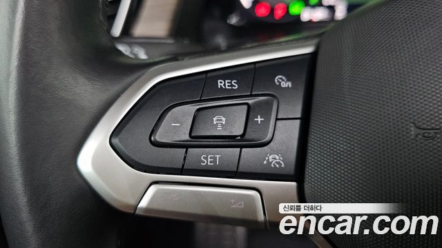 Volkswagen Atlas 2.0 TSI R-LINE 7-Seater 2025 — фото 23