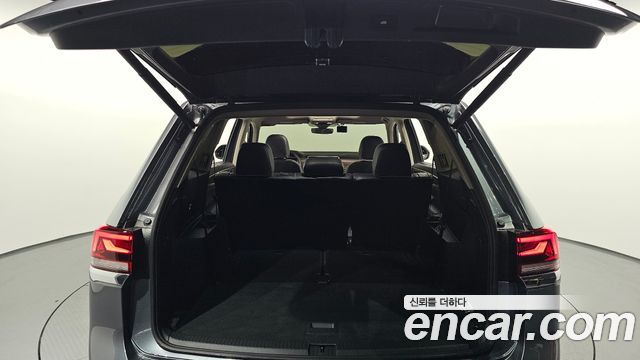 Volkswagen Atlas 2.0 TSI R-LINE 7-Seater 2025 — фото 24