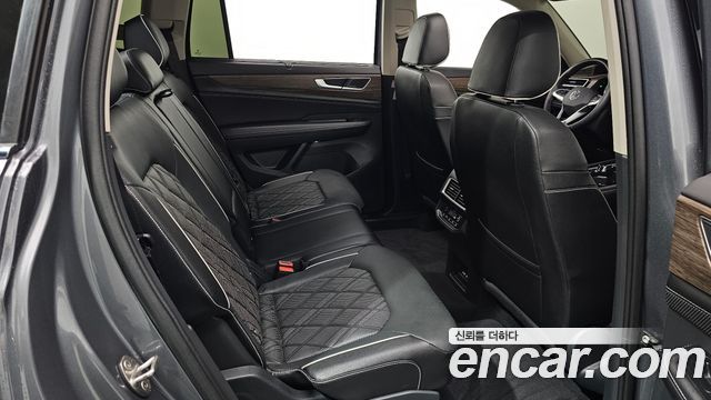 Volkswagen Atlas 2.0 TSI R-LINE 7-Seater 2025 — фото 34