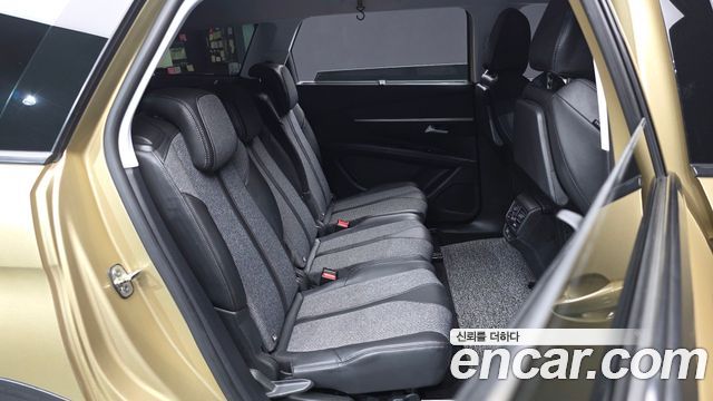 Peugeot 5008 (II) 1.6 BlueHDi Allure 2018 — фото 12