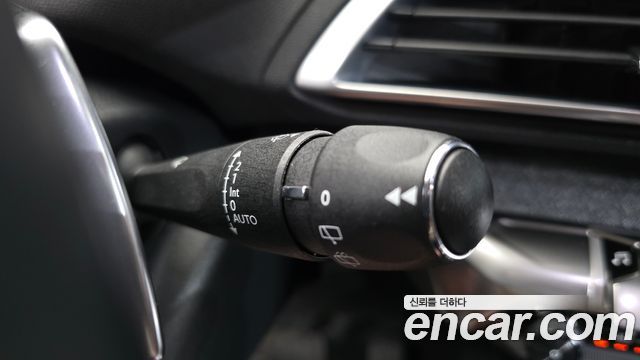 Peugeot 5008 (II) 1.6 BlueHDi Allure 2018 — фото 18