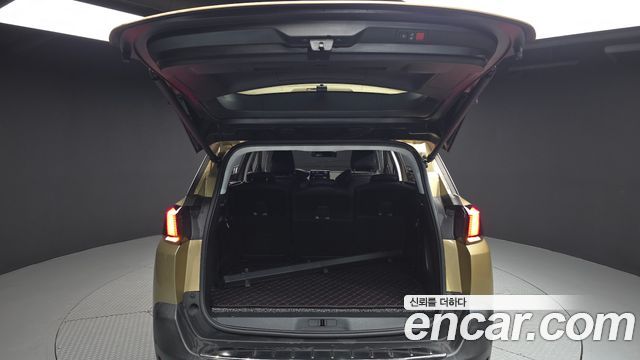 Peugeot 5008 (II) 1.6 BlueHDi Allure 2018 — фото 20