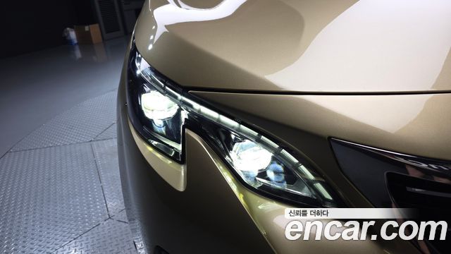 Peugeot 5008 (II) 1.6 BlueHDi Allure 2018 — фото 22