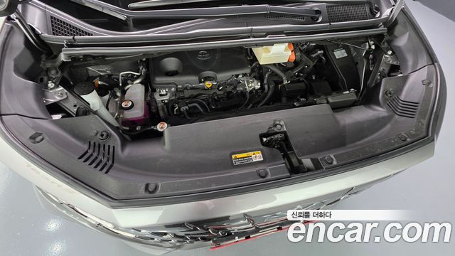 Toyota Alphard (IV) 2.5 HEV Executive AWD 2025 — фото 6