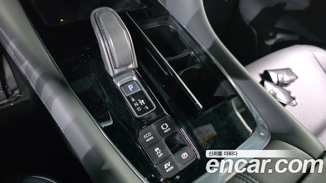 Toyota Alphard (IV) 2.5 HEV Executive AWD 2025 — фото 9