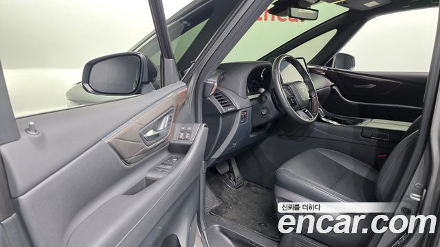 Toyota Alphard (IV) 2.5 HEV Executive AWD 2025 — фото 10