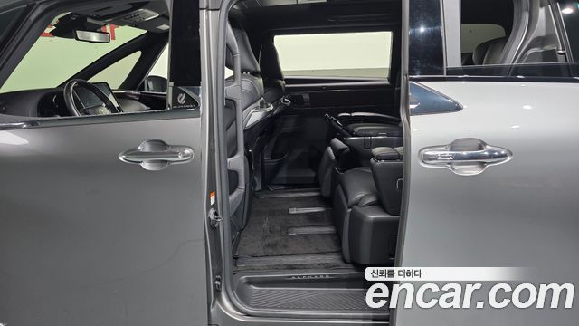 Toyota Alphard (IV) 2.5 HEV Executive AWD 2025 — фото 11