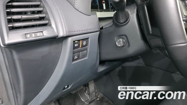Toyota Alphard (IV) 2.5 HEV Executive AWD 2025 — фото 18