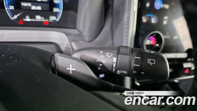 Toyota Alphard (IV) 2.5 HEV Executive AWD 2025 — фото 20