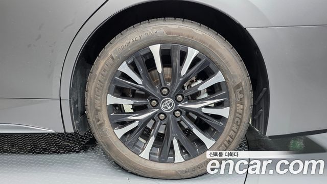 Toyota Alphard (IV) 2.5 HEV Executive AWD 2025 — фото 21