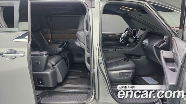 Toyota Alphard (IV) 2.5 HEV Executive AWD 2025 — фото 26
