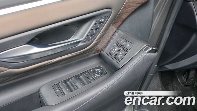 Toyota Alphard (IV) 2.5 HEV Executive AWD 2025 — фото 28
