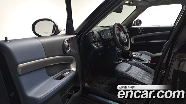MINI Cooper S Countryman ALL4 Classic Launch Pack 2nd 2023 — фото 10