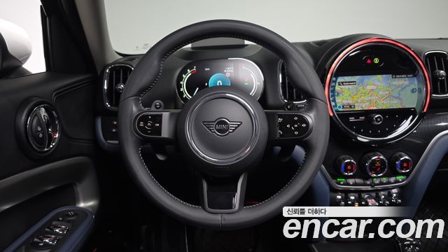MINI Cooper S Countryman ALL4 Classic Launch Pack 2nd 2023 — фото 12