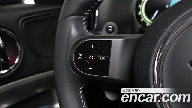 MINI Cooper S Countryman ALL4 Classic Launch Pack 2nd 2023 — фото 19