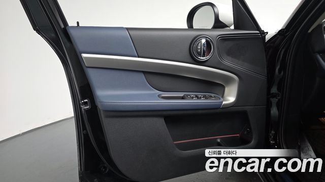 MINI Cooper S Countryman ALL4 Classic Launch Pack 2nd 2023 — фото 24