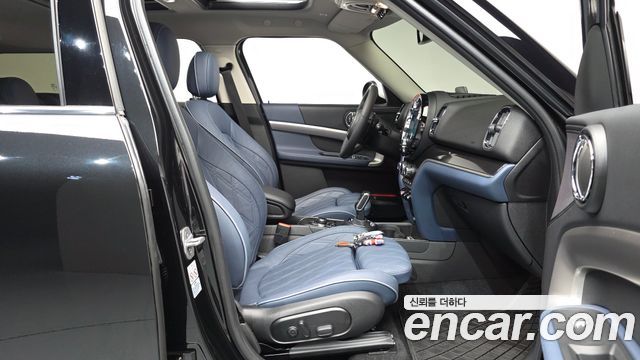 MINI Cooper S Countryman ALL4 Classic Launch Pack 2nd 2023 — фото 26