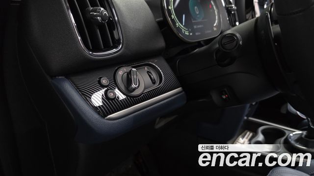 MINI Cooper S Countryman ALL4 Classic Launch Pack 2nd 2023 — фото 27