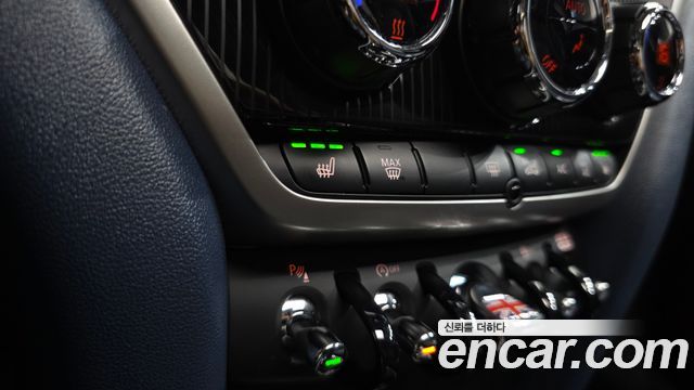 MINI Cooper S Countryman ALL4 Classic Launch Pack 2nd 2023 — фото 28