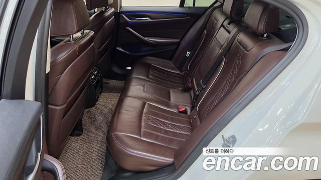 BMW 5 Series (G30) 530i Luxury Plus 2019 — фото 17