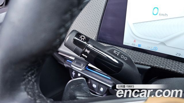 Kia EV6 Long Range Earth 2023 — фото 36