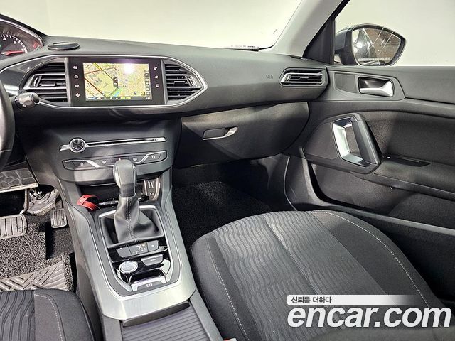 Peugeot 308SW (II) 1.6 BlueHDi Allure 2016 — фото 9