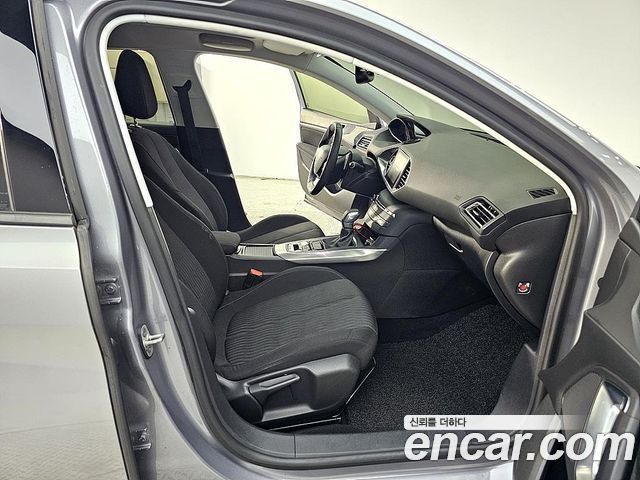 Peugeot 308SW (II) 1.6 BlueHDi Allure 2016 — фото 10