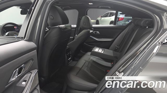 BMW 3 Series (G20) 320i M Sport 2025 — фото 11