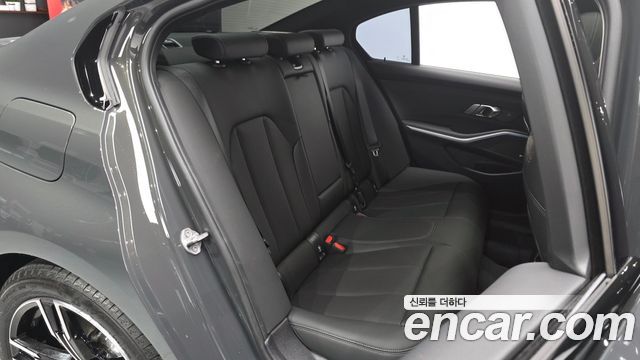 BMW 3 Series (G20) 320i M Sport 2025 — фото 12