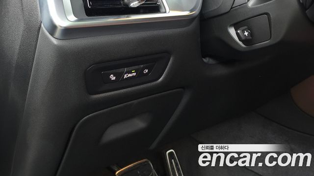 BMW X6 (G06) xDrive40d M Sport Online Exclusive 2024 — фото 28
