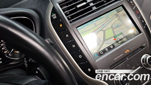 Lincoln MKC 2.0 AWD 2019 — фото 9