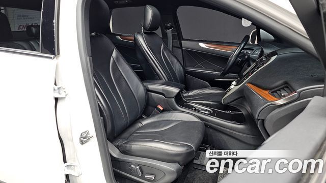 Lincoln MKC 2.0 AWD 2019 — фото 12