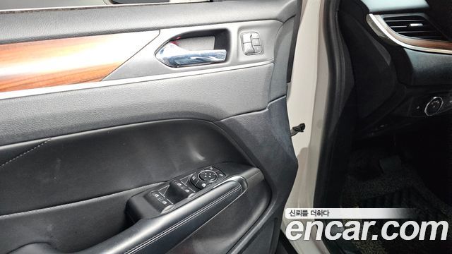Lincoln MKC 2.0 AWD 2019 — фото 29