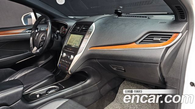 Lincoln MKC 2.0 AWD 2019 — фото 30