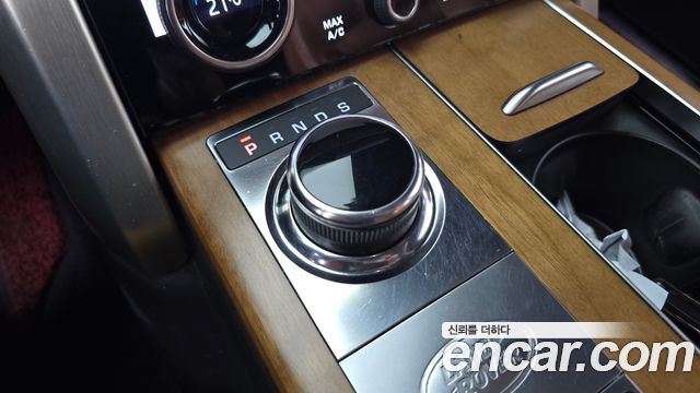 Land Rover Range Rover (IV) 4.4 SDV8 AB DIESEL 2018 — фото 9