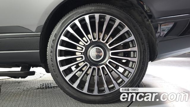 Land Rover Range Rover (IV) 4.4 SDV8 AB DIESEL 2018 — фото 27