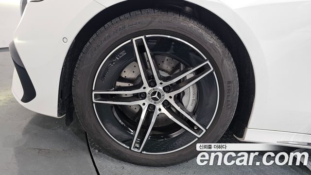 Mercedes-Benz E-Class (W214) E200 AMG Line 2026 — фото 5