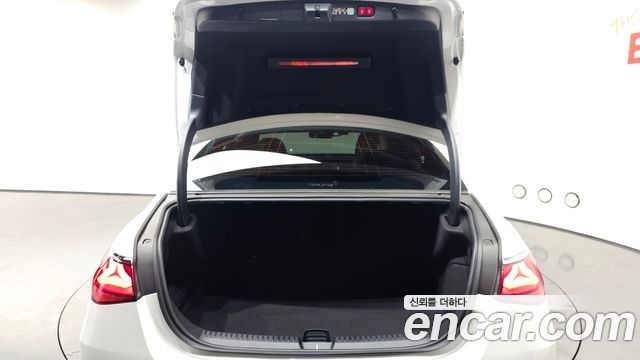 Mercedes-Benz E-Class (W214) E200 AMG Line 2026 — фото 17