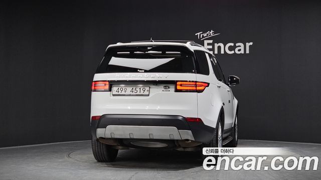 Land Rover Discovery 5 3.0 SD6 HSE Luxury 2019 — фото 4