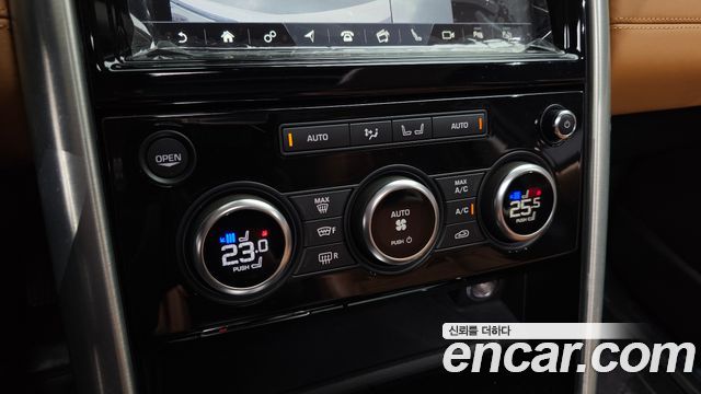 Land Rover Discovery 5 3.0 SD6 HSE Luxury 2019 — фото 16