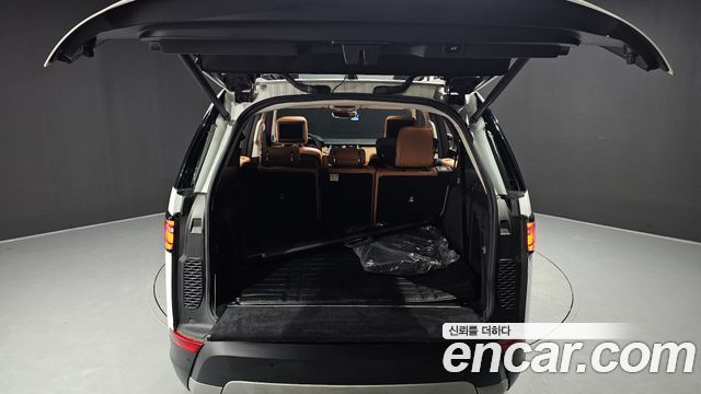 Land Rover Discovery 5 3.0 SD6 HSE Luxury 2019 — фото 20