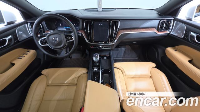 Volvo V60 Cross Country (II) B5 Ultra AWD 2025 — фото 7